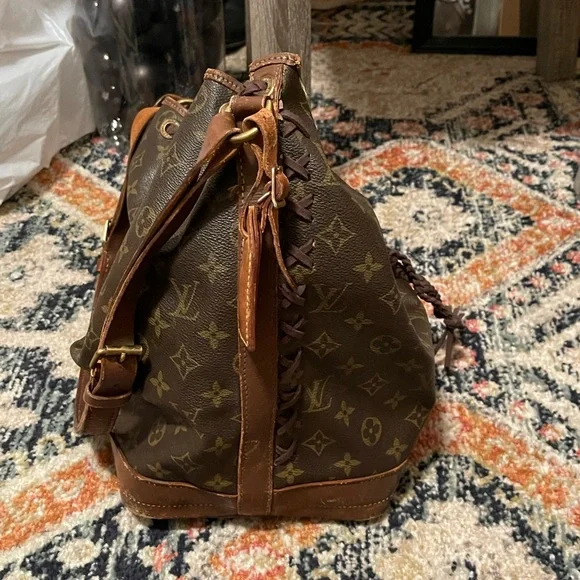 Purse no longer has fringe! Braided sides. - Picture 7 of 9